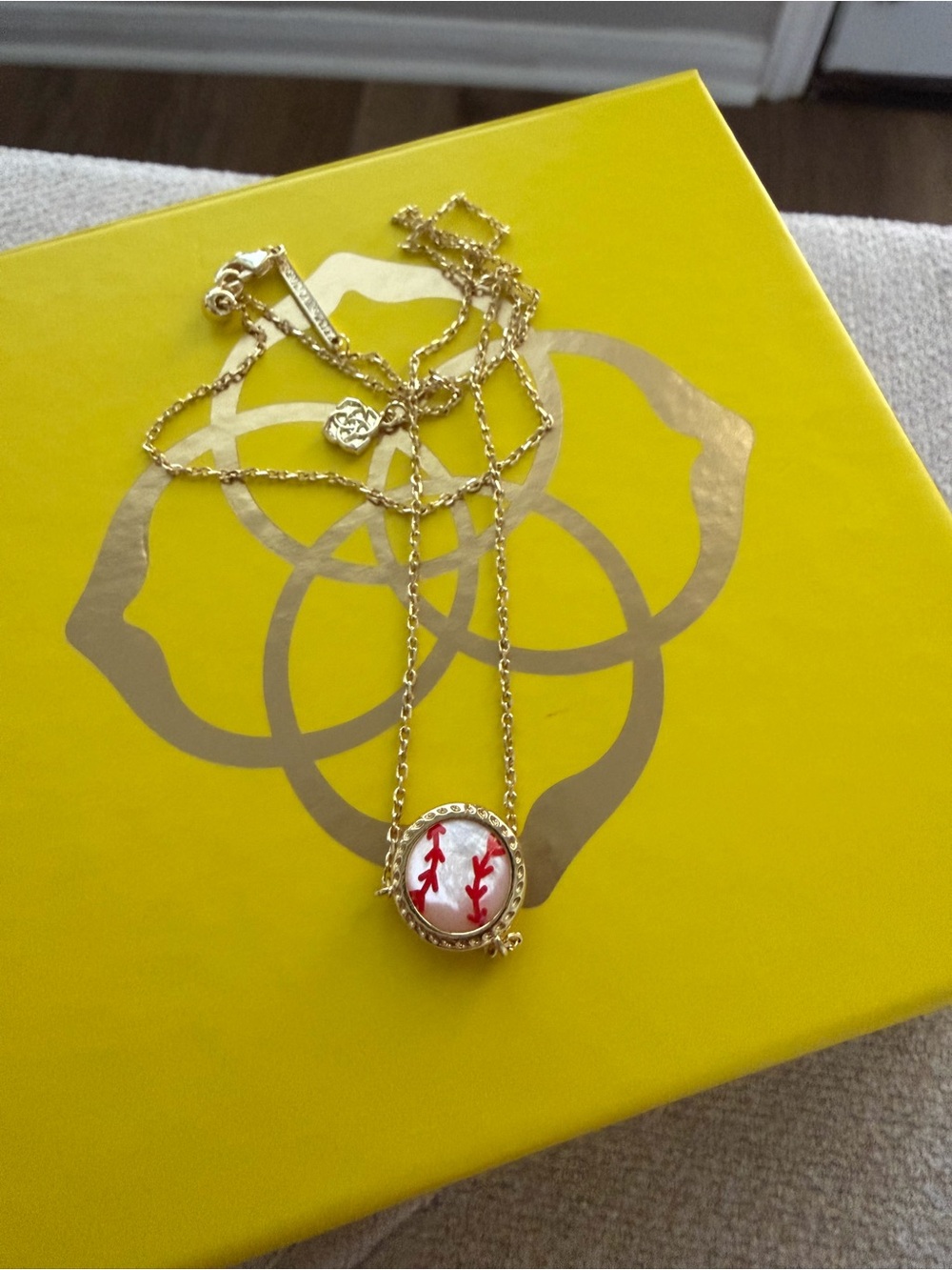 New Kendra Scott Baseball Gold Short Pendant Necklace in Ivory Mother of Pearl